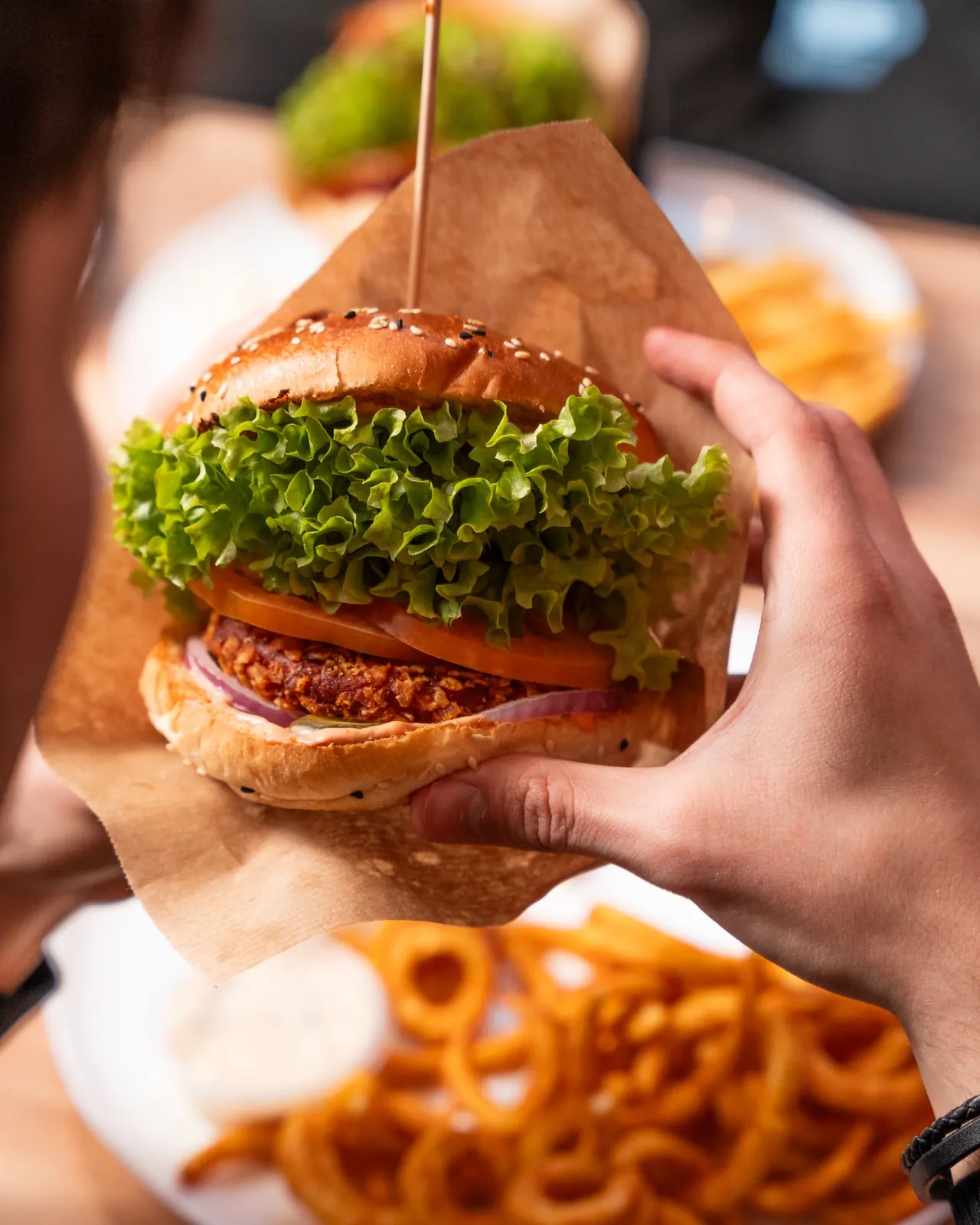 Food-Foto Burger mit Pommes von Manhattan Burger